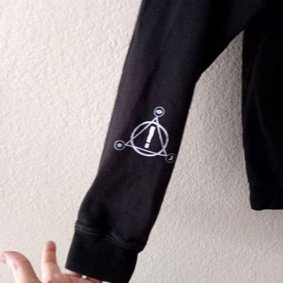 Panic at the Disco 2018 Black Hoodie Band Tee sz M - Picture 5 of 9